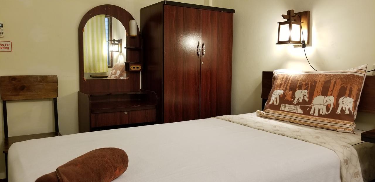 Siriwan Guesthouse Csiangmaj Kültér fotó