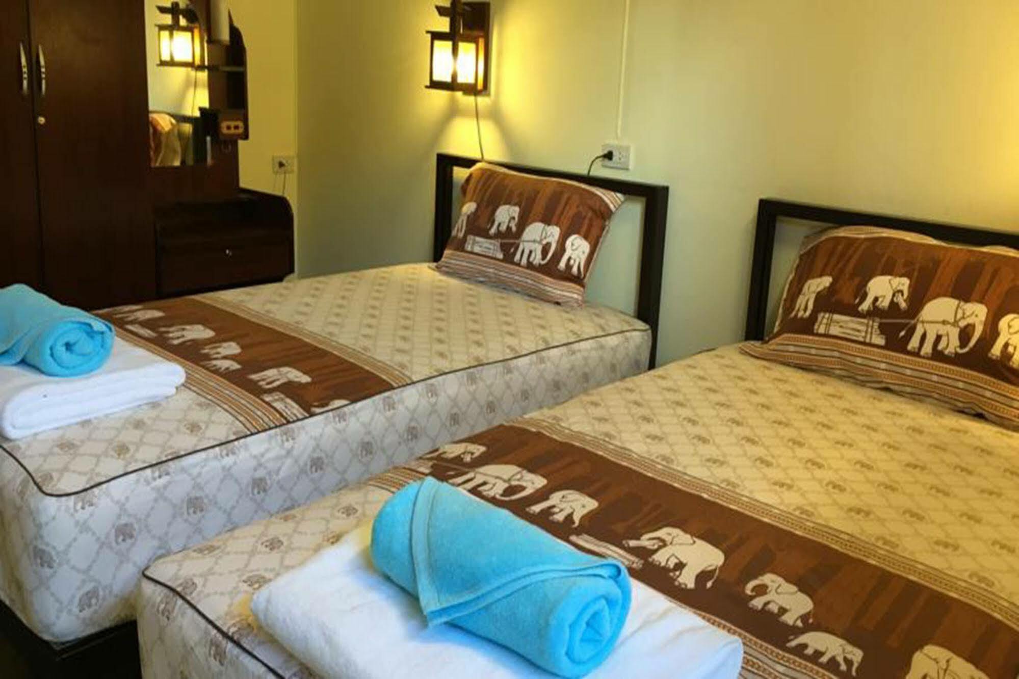 Siriwan Guesthouse Csiangmaj Kültér fotó